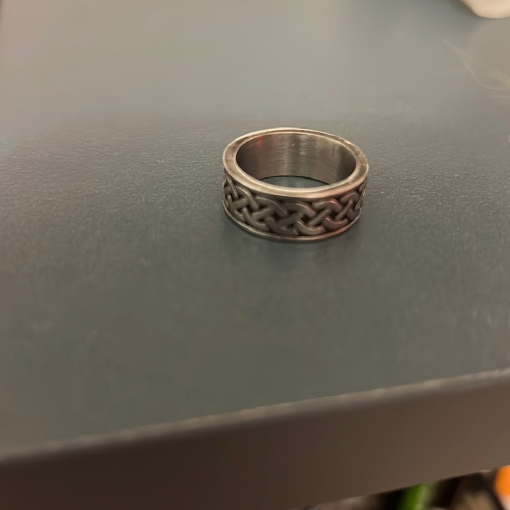 Size 7 Stainless Steel Ring